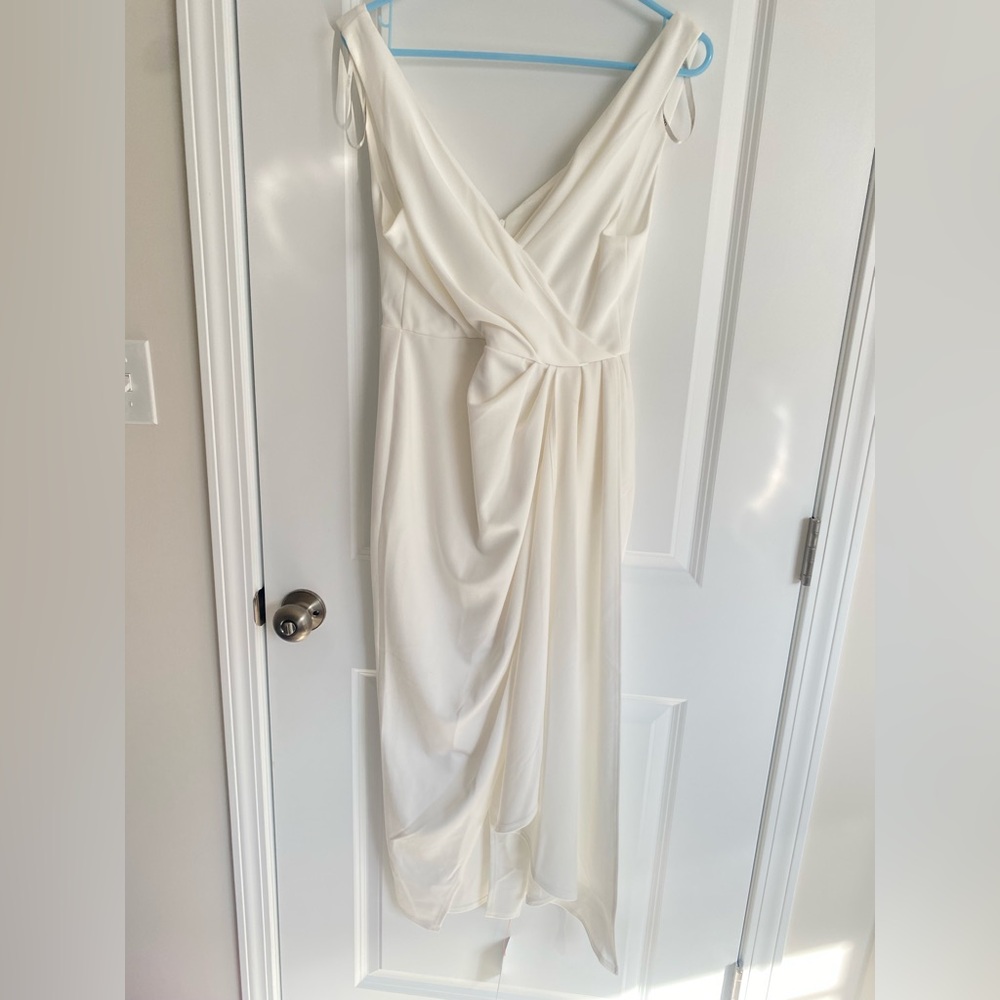ASOS DESIGN plunge neck wrap midi dress in cream size 8 New